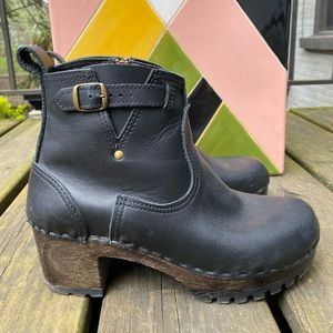 No. 6 Buckle Boot on Mid Tread